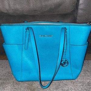 Michael Kors Jet Set Crossgrain Tote